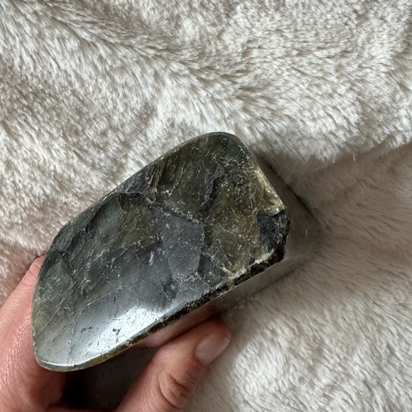 Fancy Rock Crystal Labradorite - Picture 5 of 5